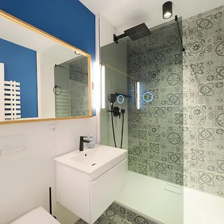 Seebruecke - Mit 1 Schlafzimmer Und Balkon S7 아파트